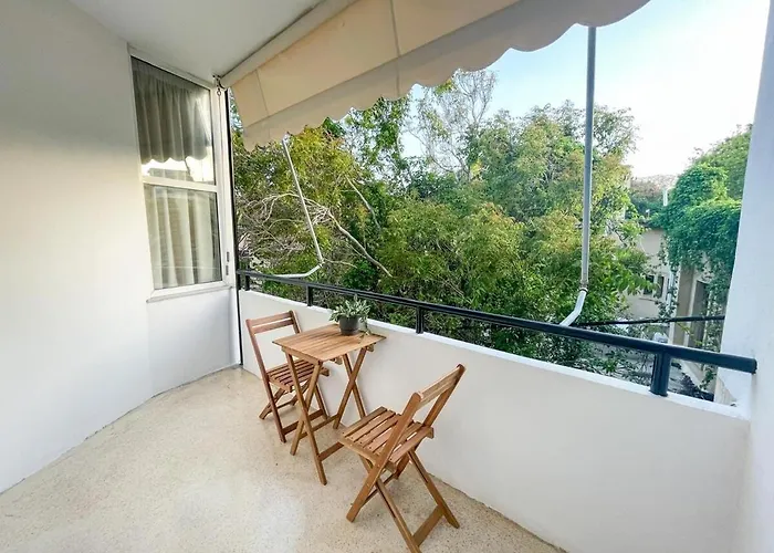 Gravity Downtown Balcony Apartman Rhodes City